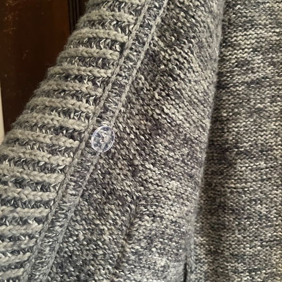 Cardigan - Picture 3 of 5